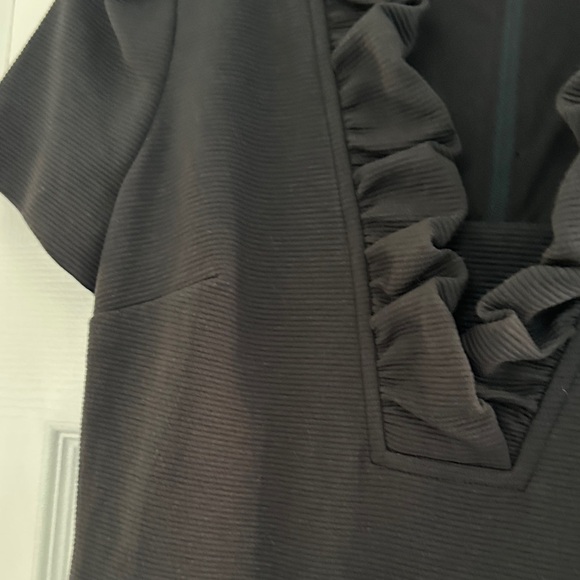 Lilly Pulitzer Black Ruffle V-Neck Short Sleeve Dress - Picture 3 of 3